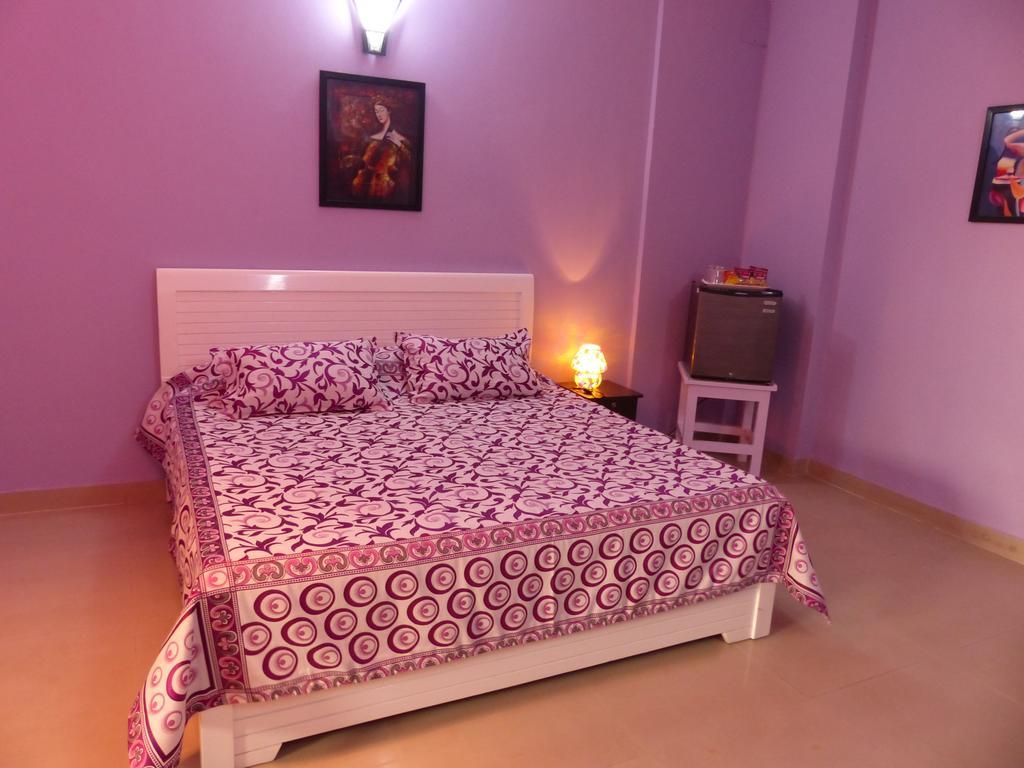 Mykonos Guest House And Spa Nuova Delhi Esterno foto